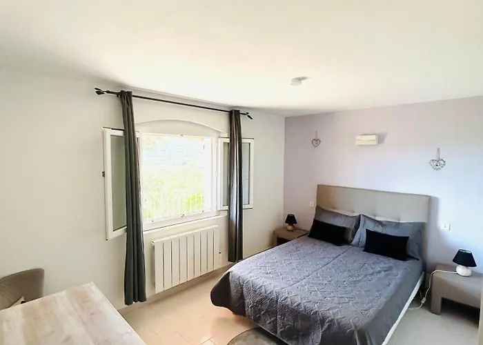 Calme Entre Mer, Montagne Et Riviere Apartmán Conca