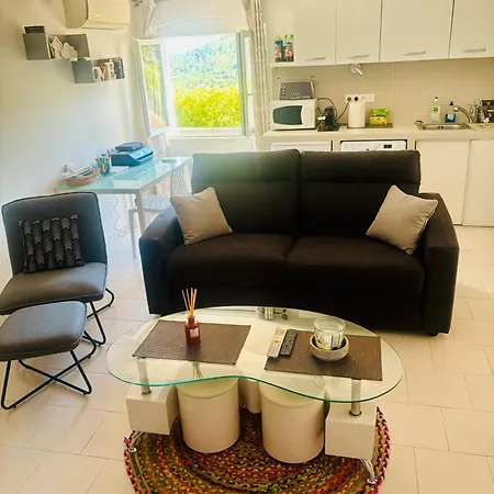 Calme Entre Mer, Montagne Et Rivière * Conca